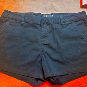 WOMEN'S VOLCOM SHORTS SIZE 29